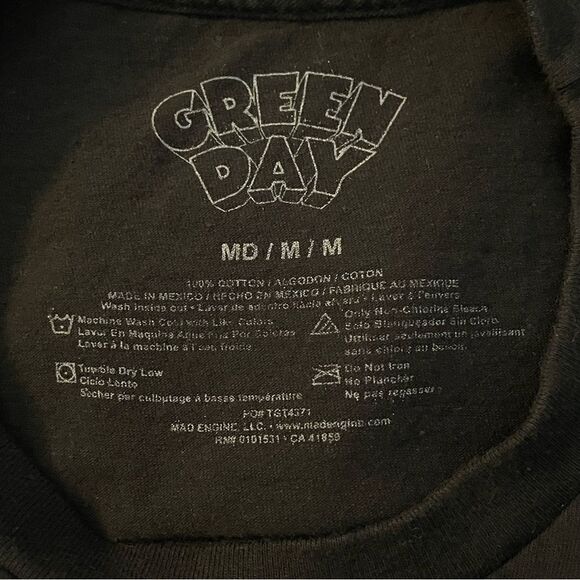 Green Day Black Dookie Short Sleeve T-shirt Unisex, size Medium - Picture 6 of 6